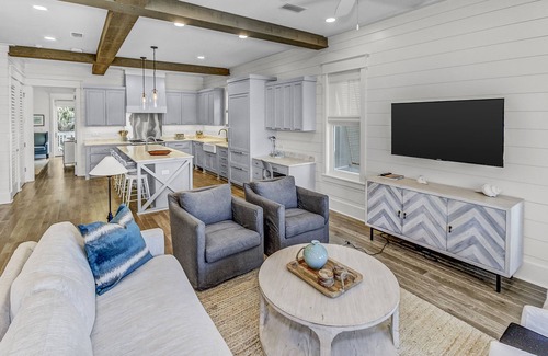 Grayton Beach Casa | * NUEVO * 'Más Grayter' * Vistas al LAGO * A pie de playa * Hermosa casa de 5 dormitorios en Grayton Beach * Piscina en el vecindario