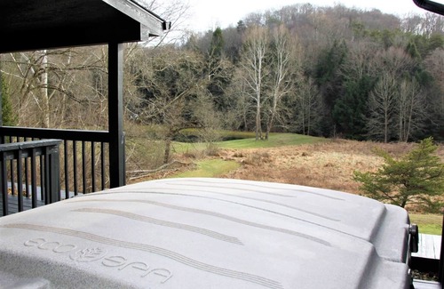 Logan Chalet De Esquí | Amplio 5BR Hocking Hills Lodge con una vista increíble