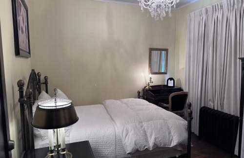 Buffalo Casa | Moreland Guesthouse