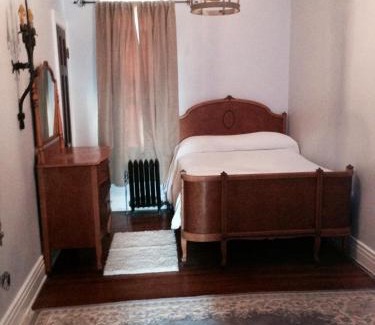Buffalo Casa | Moreland Guesthouse