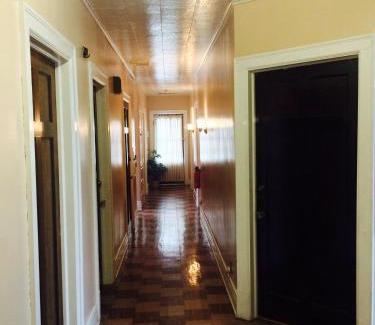 Buffalo Casa | Moreland Guesthouse