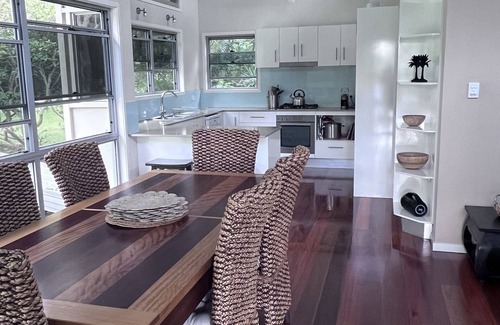 Brisbane Waterfront Casa | Moreton Escape - Kooringal, Moreton Island