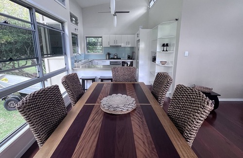 Brisbane Waterfront Casa | Moreton Escape - Kooringal, Moreton Island