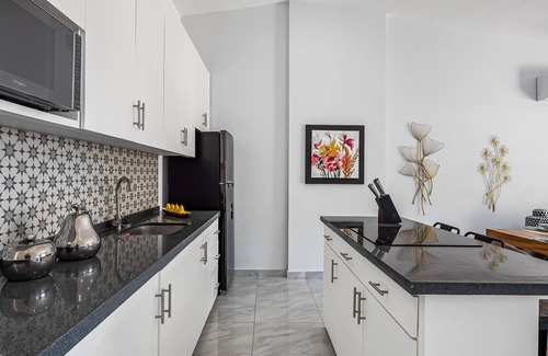 Downtown Cabo San Lucas Hotel | Morgan Residences 607A @ Boutique Hotel with pool, gym, spa