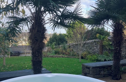 Morlaix Casa | Morlaix, town house with garden and jacuzzi, ideal for family vacations