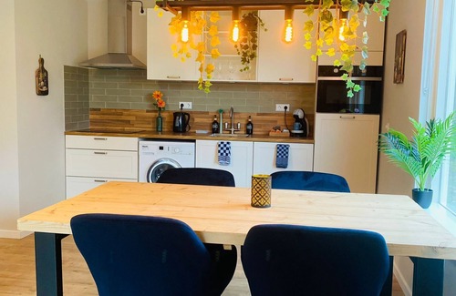 Apeldoorn Zuid Casa | Morning Glory: Huisje Forest. Stijlvolle en Luxe Accommodatie