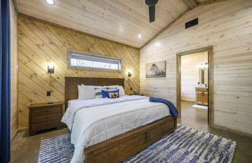 Broken Bow Casa | Morning Roast Cabin