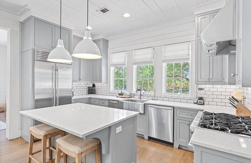 Forest District Casa | Morning Star — Coastal luxury w/plunge pool, golf cart, & carriage house