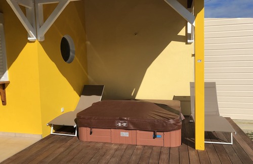 Grand-Bourg Casa | Morning Sun Star Cottage