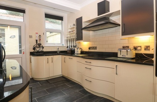 Barmouth Casa | MOROLWG, family friendly, with open fire in Barmouth
