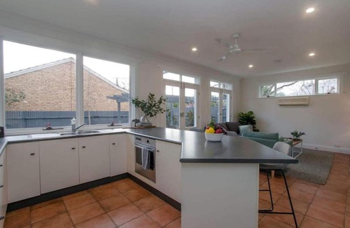 Cumberland Park Casa | Morris and Eaton Cottages - 3BR WiFi Parking