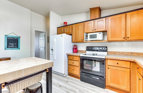 Morristown Casa | Morristown Home w/ Private Pool & Covered Patio!