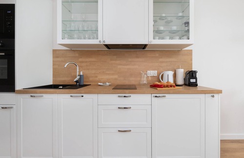 Puck Apartamento | Morska Bryza 28 | Stylish Apartment | Desk | Parking