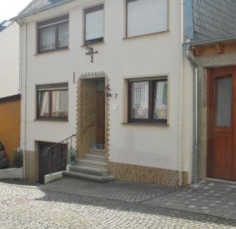 Zeltingen-Rachtig Apartamento | Mosea