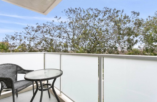 Mosman Apartamento | Mosman - MUS21 - Musgrave Street - 2BR Apartment with Harbour Views Parking Near South Mosman Ferry