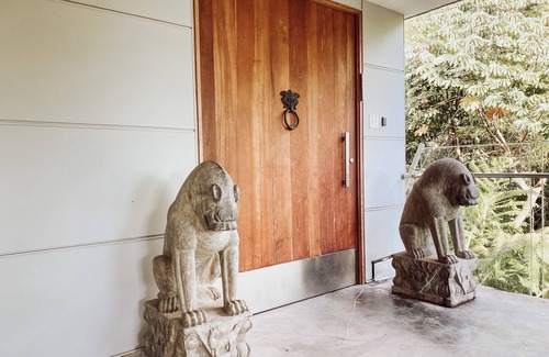 Nuuanu - Punchbowl Casa | Contemporary Estate in the heart of Honolulu Luxury Living