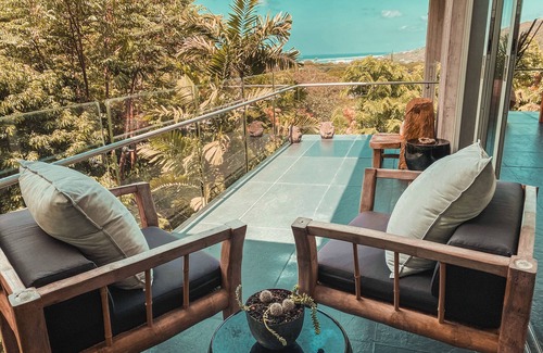 Downtown Honolulu Casa | Most Contemporary Estate in the heart of Honolulu-Luxury Living .