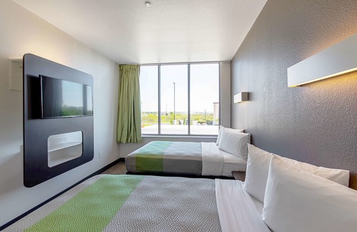 Montopolis Hotel | Motel 6 Austin, TX - Airport