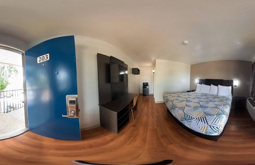 Conroe Hotel | Motel 6 Conroe, TX