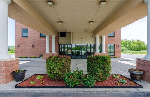 Lexington Hotel | Motel 6-Lexington, VA