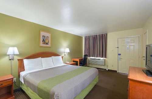 Livingston Hotel | Motel 6-Livingston, TX