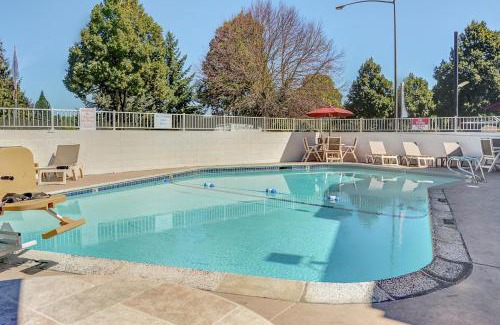 Creston - Kenilworth Hotel | Motel 6-Portland, OR - Central