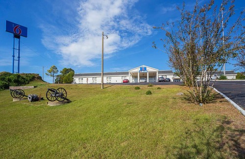 Vicksburg Hotel | Motel 6-Vicksburg, MS
