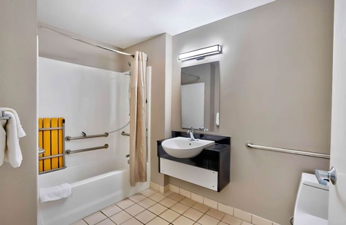 Northwest Hotel | Motel 6 Virginia Beach, VA