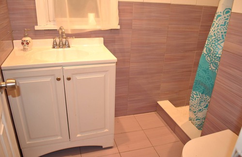 Newark Casa | Motel House