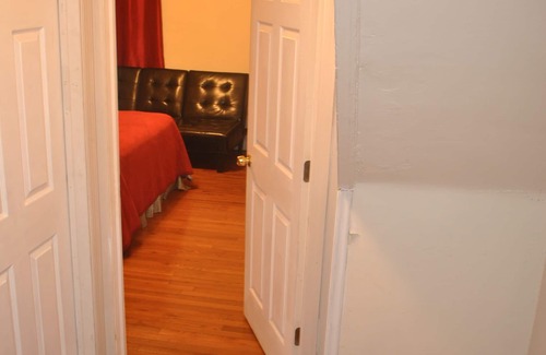 Newark Casa | Motel House