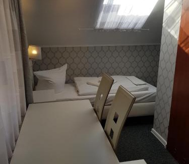 Gorzow Wielkopolski Cama Y Desayuno | Motelik Lord