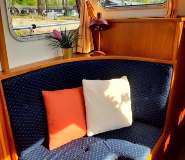 Amsterdam South Alquiler De Eote | Motor Yacht Amazone