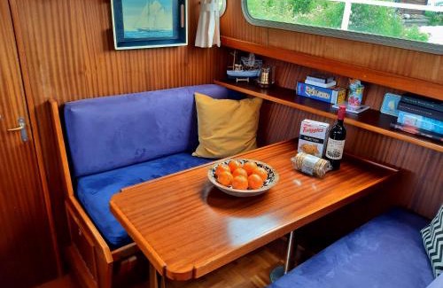 Amsterdam South Alquiler De Eote | Motor Yacht Amstelle