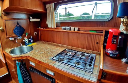 Amsterdam South Alquiler De Eote | Motor Yacht Amstelle