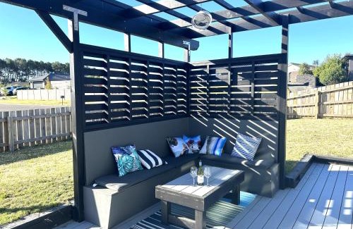 Motuoapa Casa | Motuoapa Getaway - Lake Taupo Holiday Home
