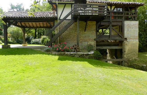 Saint-Cricq-Villeneuve Casa | Moulin de Saint Cricq, casa rural inusual junto al río con piscina y sauna