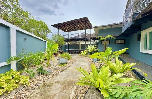 Taman Mount Austin Casa | Mount Austin Landed Homestay 16pax Karaoke Jacuzzi BBQ by Stayrene
