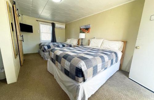 Zion National Park East Entrance Apartamento | Mount Carmel Motel & RV Near Zion NP Bryce Room