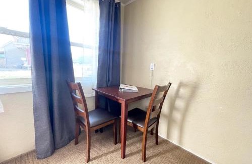Zion National Park East Entrance Apartamento | Mount Carmel Motel & RV Near Zion NP Bryce Room
