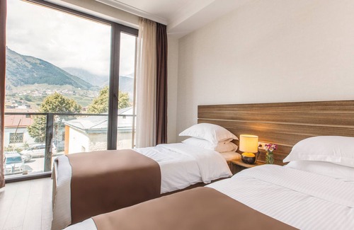 Stepantsminda Hotel | Mount Inn Kazbegi