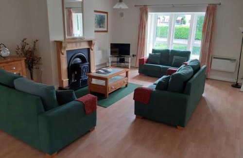 Tullow Casa | Mount Wolseley Holiday Home - Privately Owned