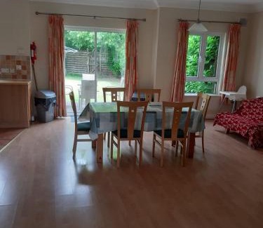 Tullow Casa | Mount Wolseley Holiday Home - Privately Owned