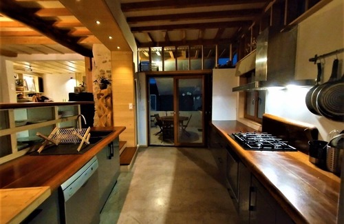Saint-Roman Casa | Mountain and river will treat you to the top of this medieval village.