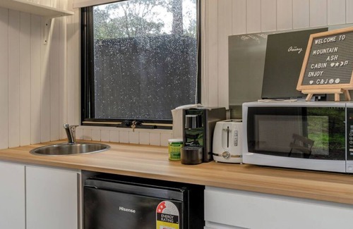 Castella Casa | Mountain Ash Cabin Su
