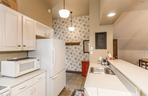 Creemore Casa | Mountain Ash Farm Country Manor
