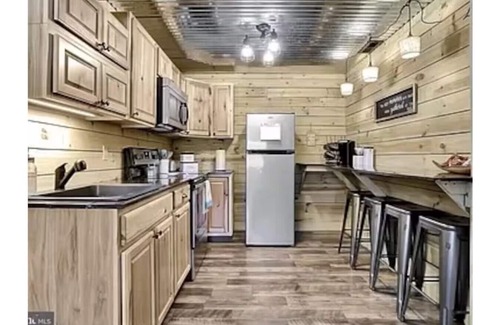 Wardensville Apartamento | Secluded, Hot Tub, Gameroom, Fire Pit, Mountain View