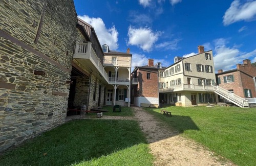 Harpers Ferry Casa | Mountain Bungalow | Nature, History| Wineries|PS5