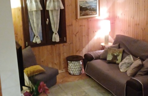 Viggiano Chalet De Esquí | Mountain cabin at the foot of the big mountain in the village of Viggiano