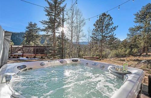 Bailey Casa | Mountain Cabin W Balcony Views & Hot Tub