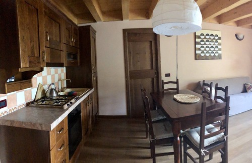 Giogo del Maniva Chalet De Esquí | Mountain chalet apartment in the Italian prealps, 400m from ski lifts